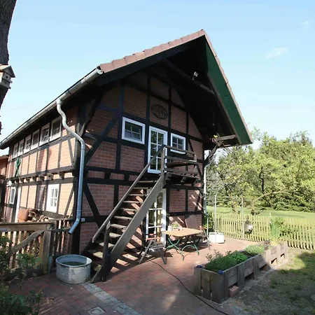 度假居 Haus Eichenhain 希舍尔
